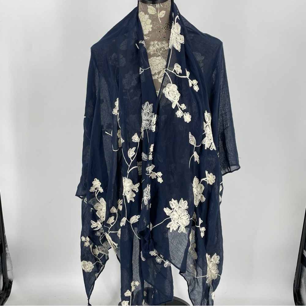 Demdaco Embroidered Duster wrap -
Navy with Cream